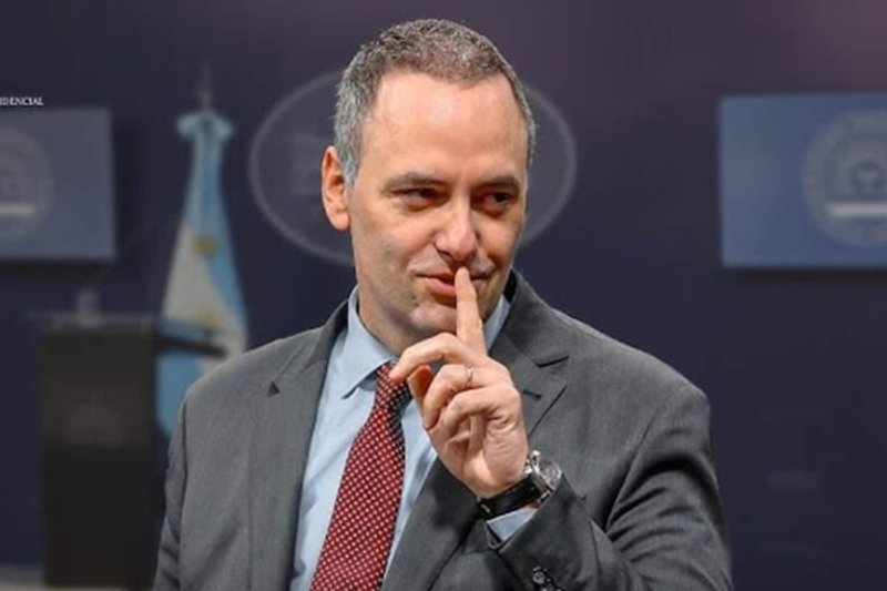 Fuentes: CLAE - Rebelión / Imagen: ¿Adorni será el chivo expiatorio de la corrupción generalizada?